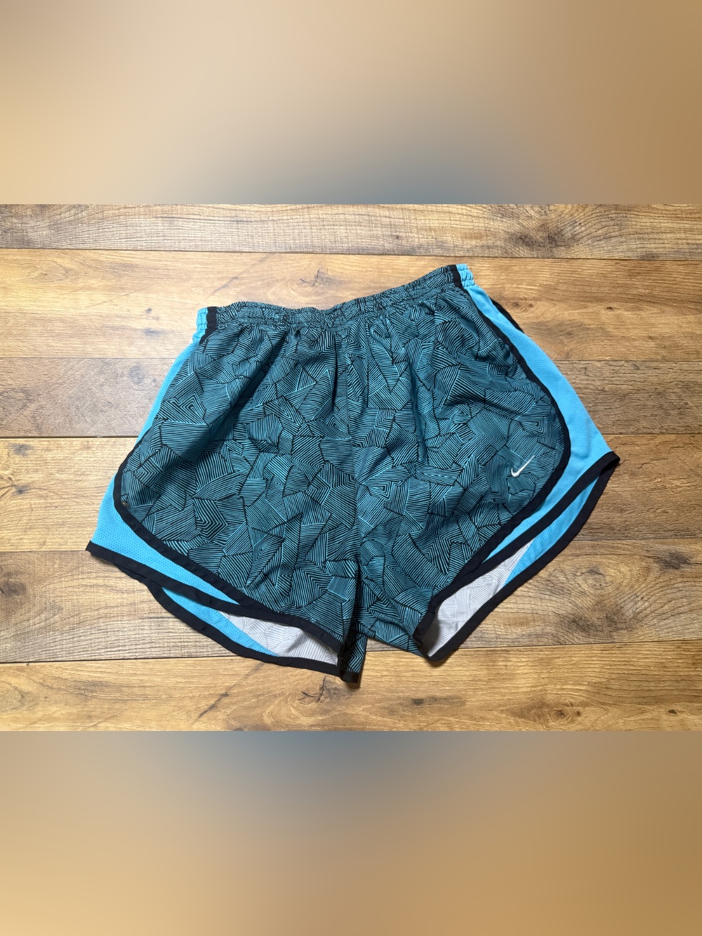 Nike Teal Geometric Athletic Shorts Size Medium